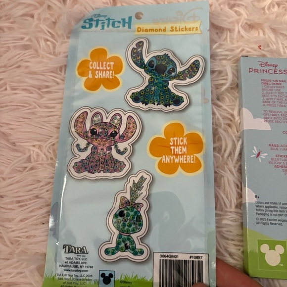 Disney Diamond Sticker Set Stitch & Princess Press On Finger Nail Set NEW Belle - Picture 5 of 6